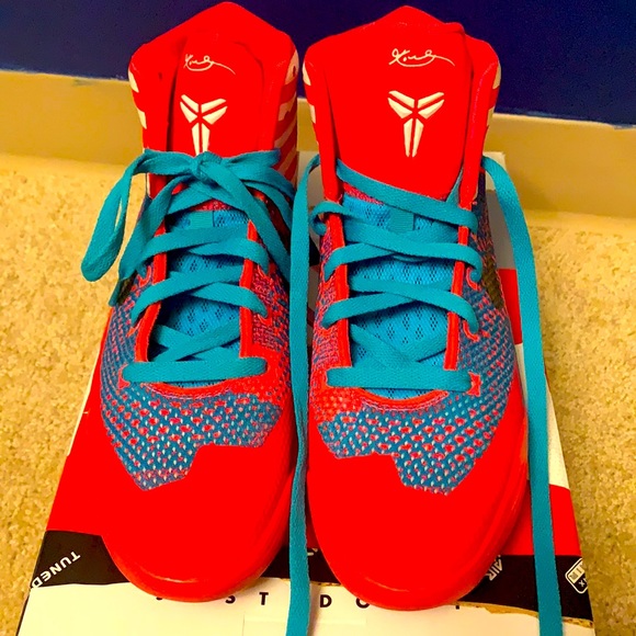 NIKE KOBE’S - Picture 1 of 5